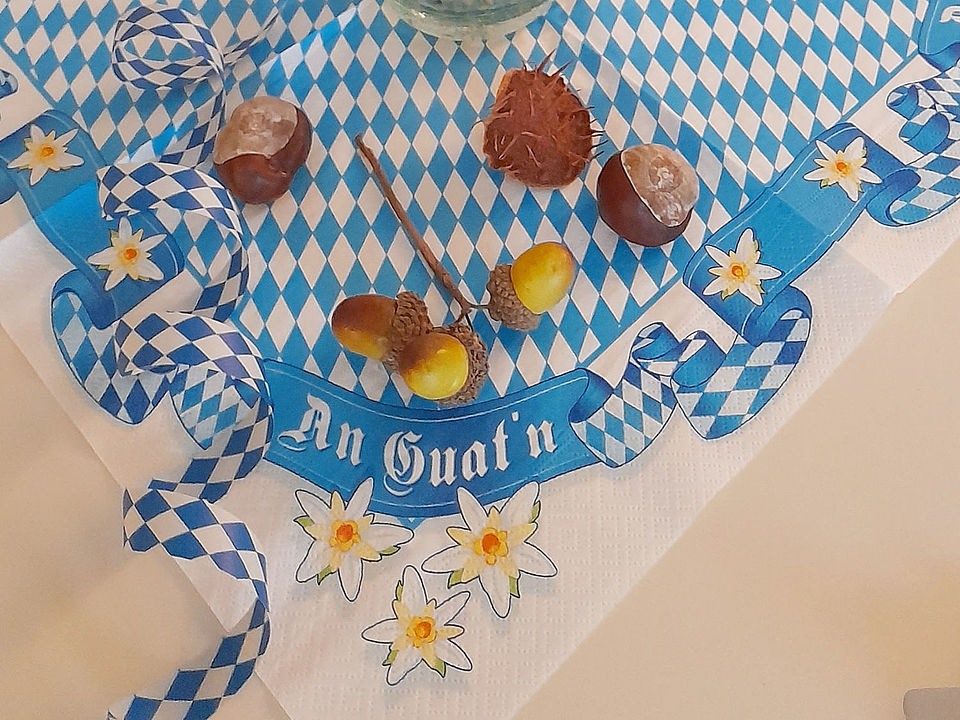 Schöne Tischdekoration für das Oktoberfest
